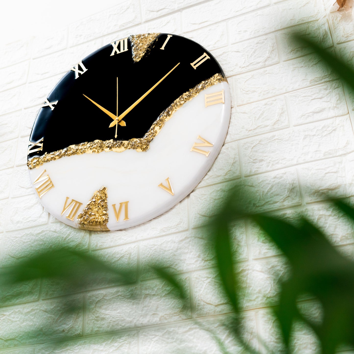 Black Peak Handmade Resin Clock 17.5 Inches