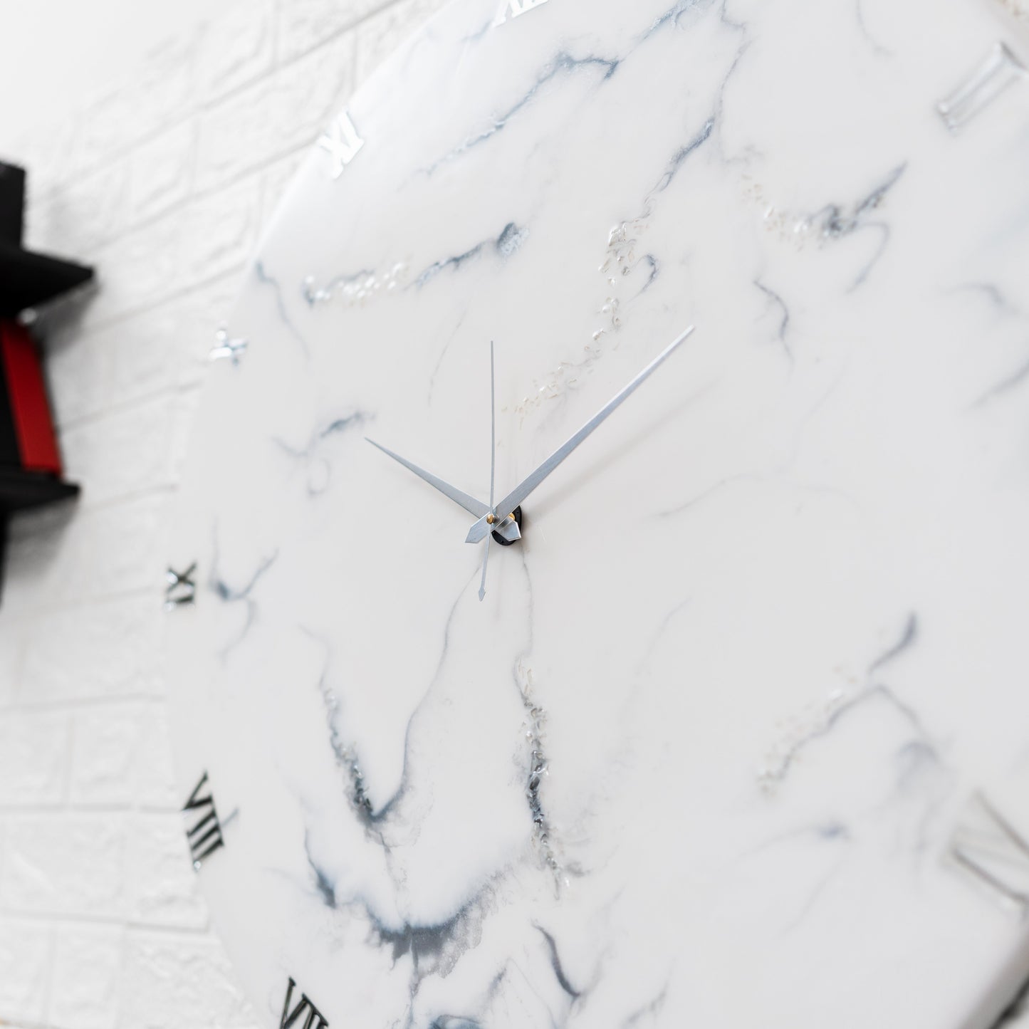 Silver Dust Handmade Resin Clock 17.5 Inches