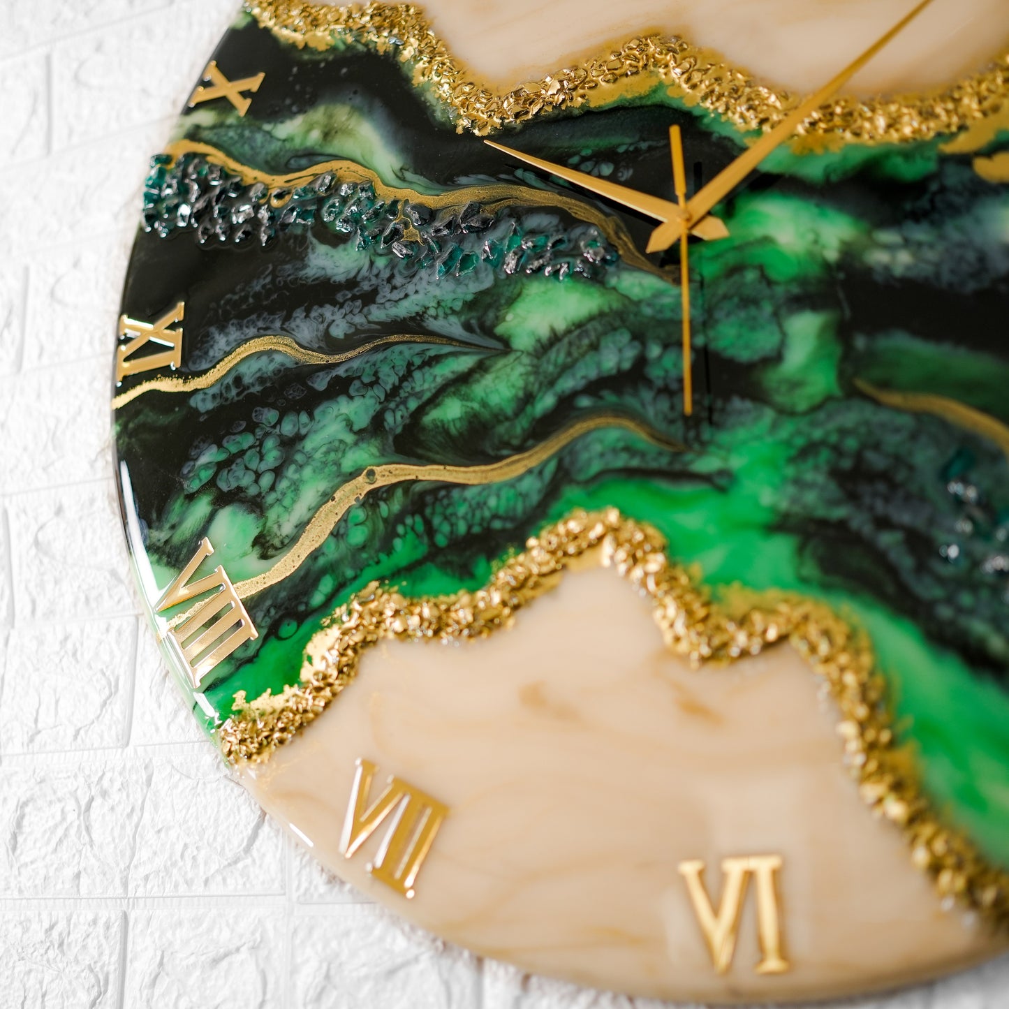 Green Pond Silent Wall Clock 27 Inches