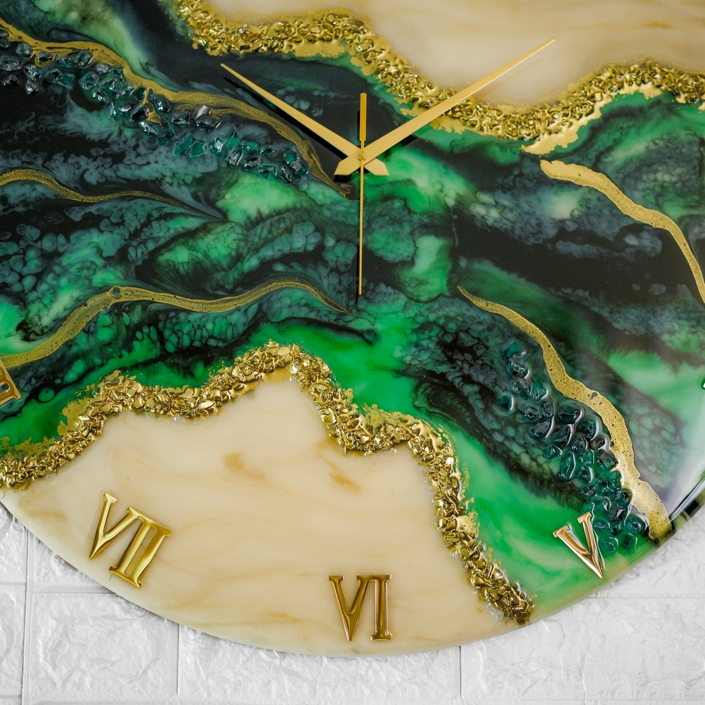 Green Pond Medium size Silent Clock 17.5 Inches
