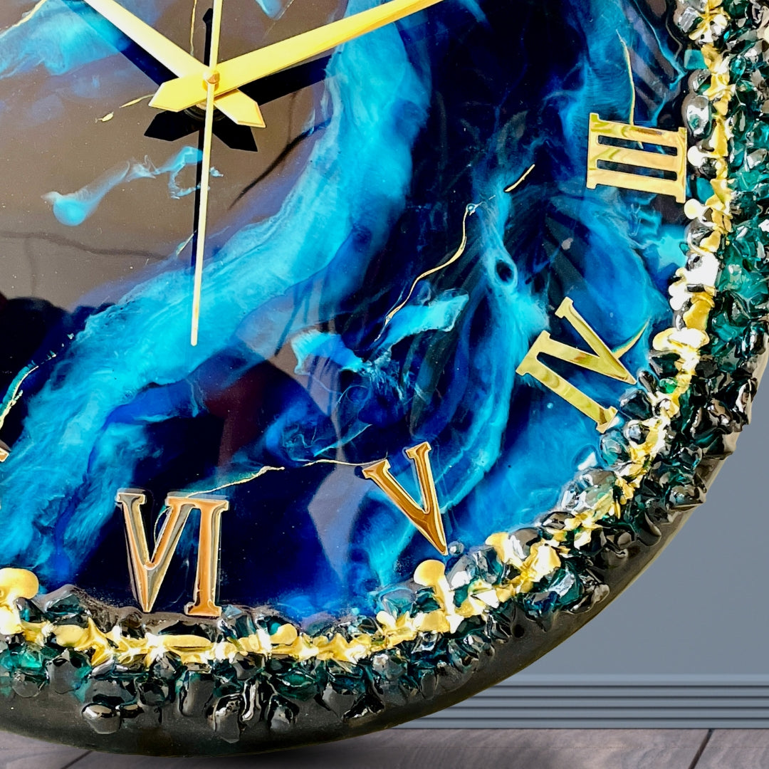 Blue Thunder Silent Clock 17.5 Inches