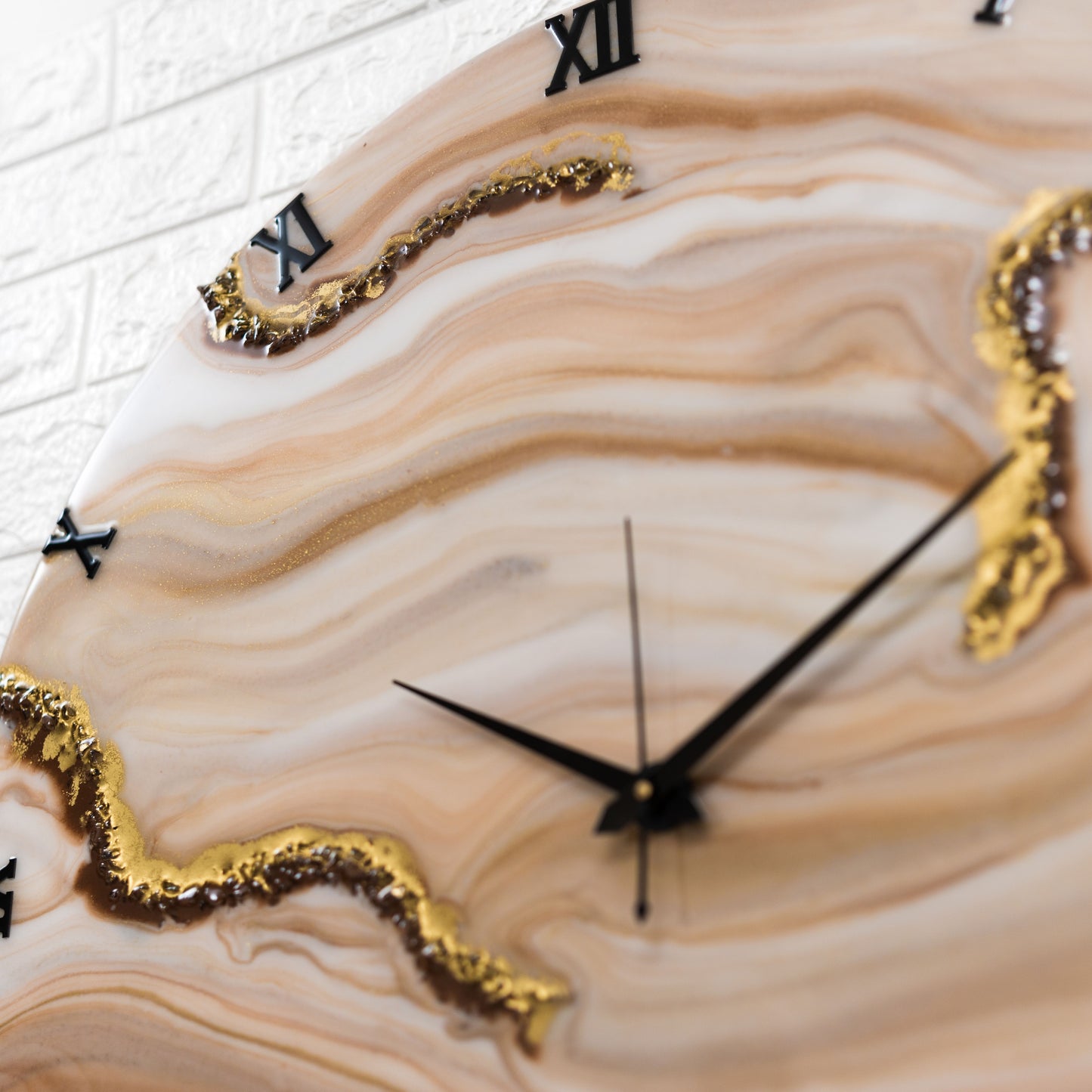 Sandy Resin Silent Wall Clock 27 Inches
