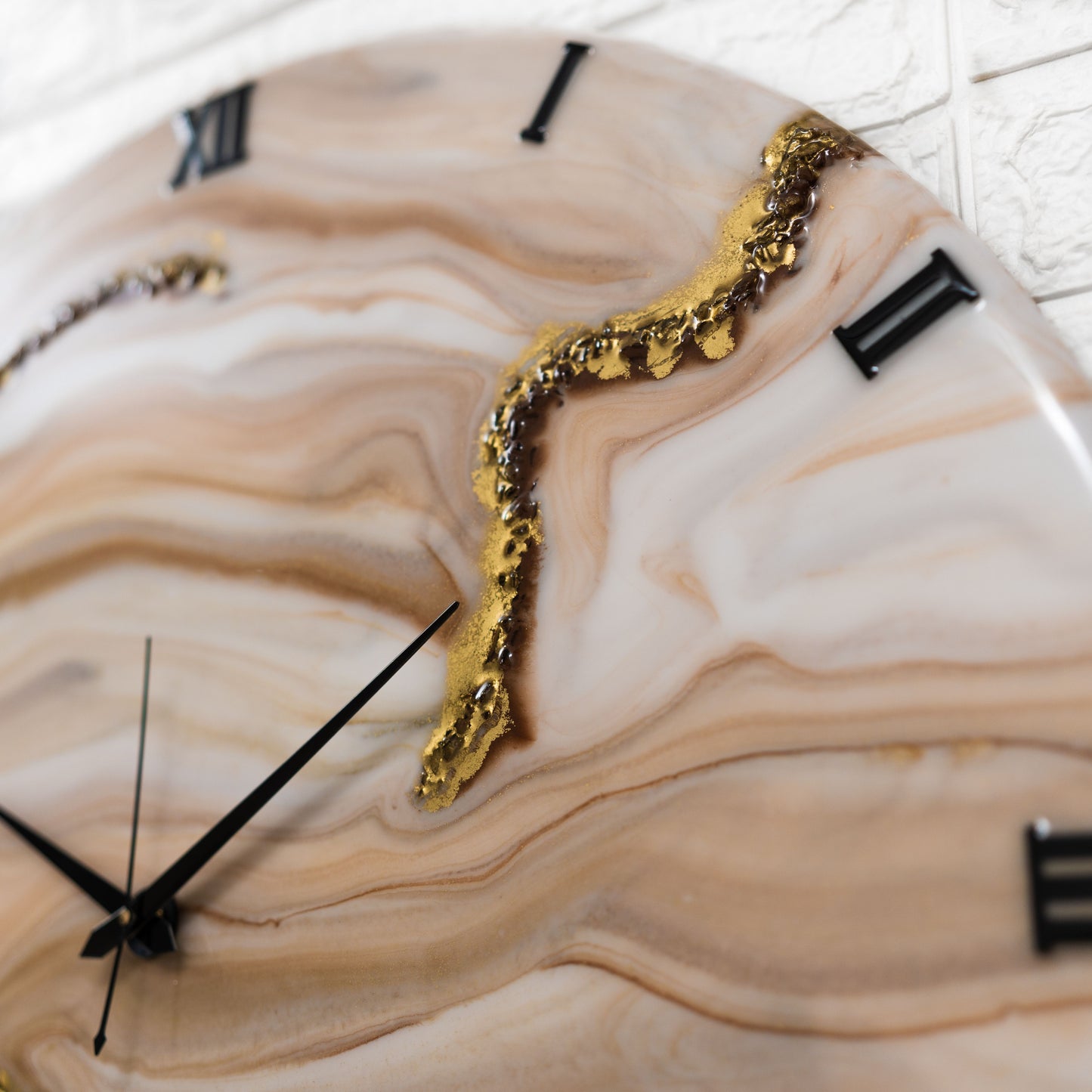 Sandy Resin Silent Wall Clock 27 Inches
