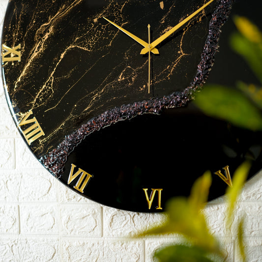 Black Stunner Medium Size Clock 17.5 Inches
