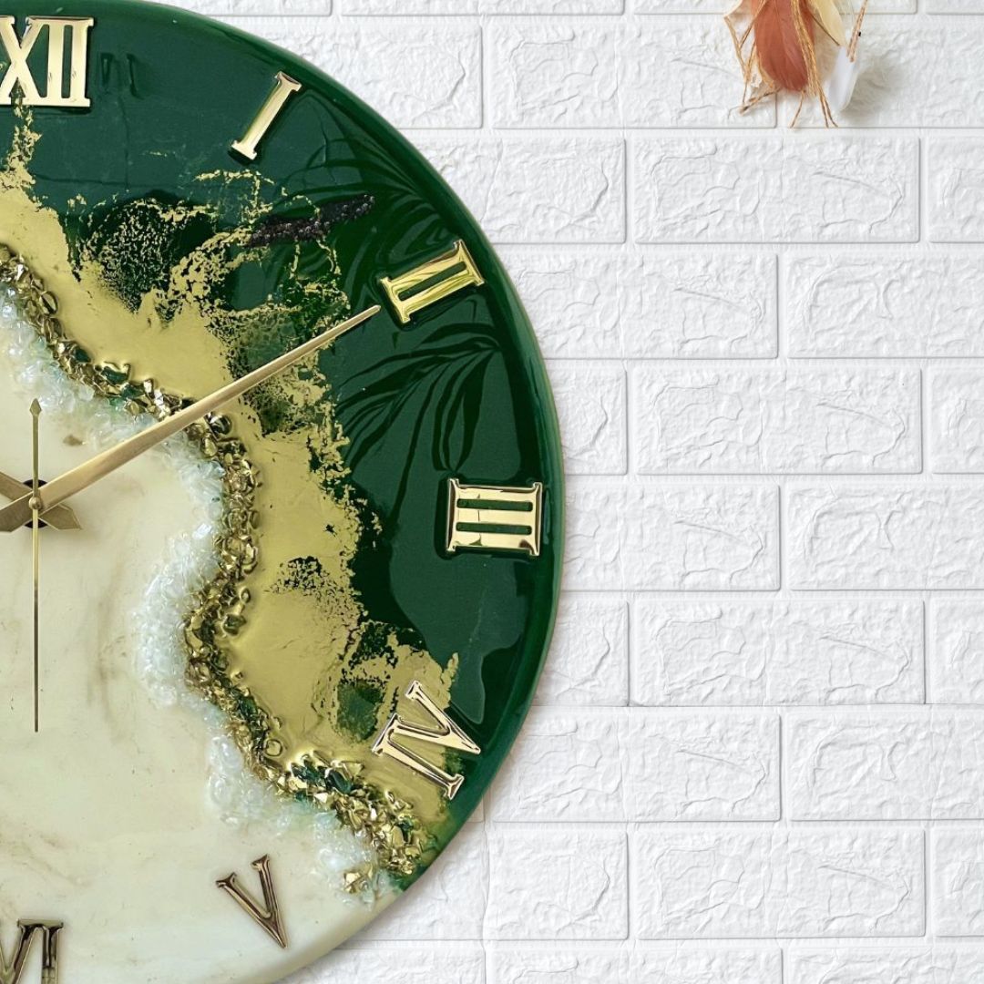Green Fire Resin Clock 17.5 Inches