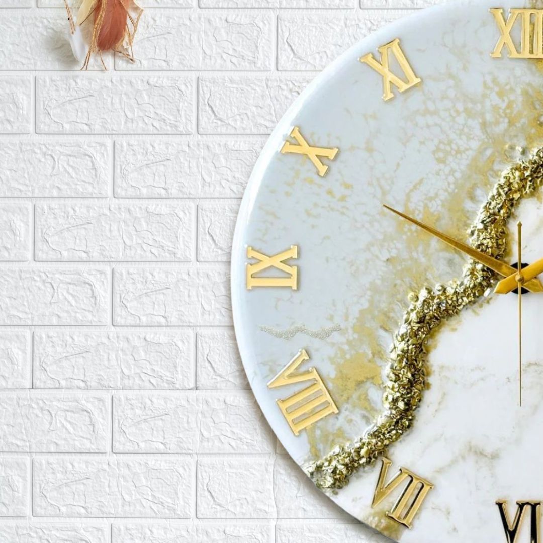 Gold Stream Silent Clock 17.5 inches