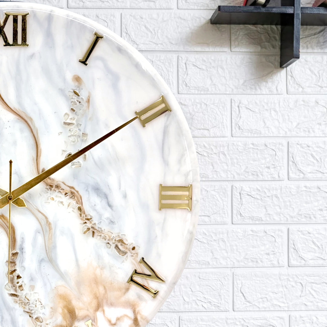 Beige Silent Clock 17.5 Inches