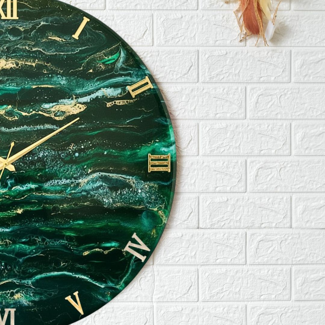 Green Desert Silent Clock 17.5 inches