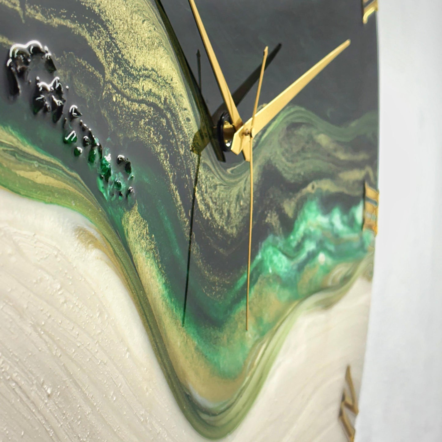 Royal Green Resin Clock 17.5 Inches