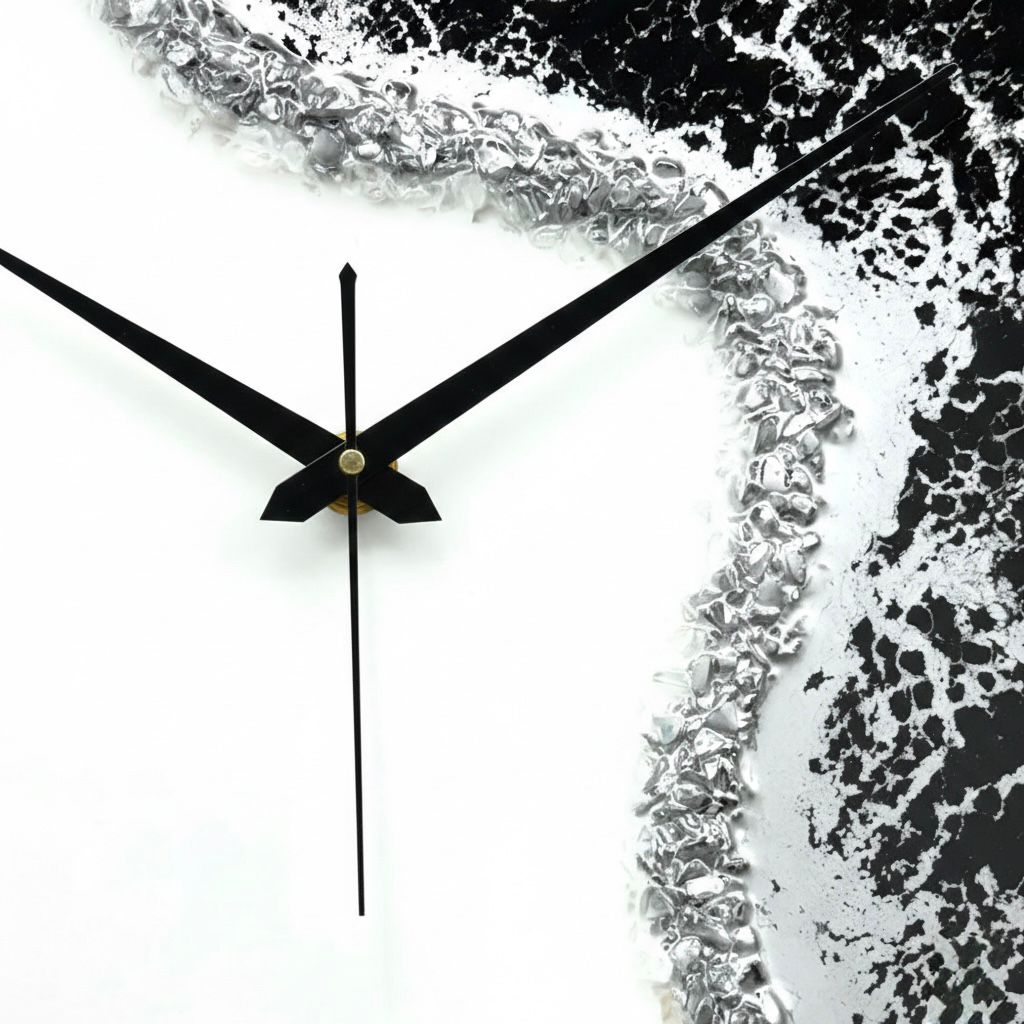 Smoke Silent Clock 17.5 inches